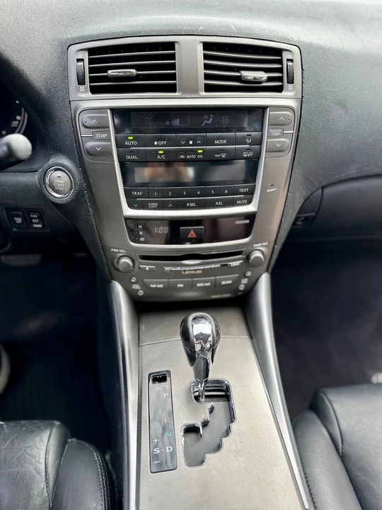 2006 Lexus IS 1st Gen - Image 18 of 21