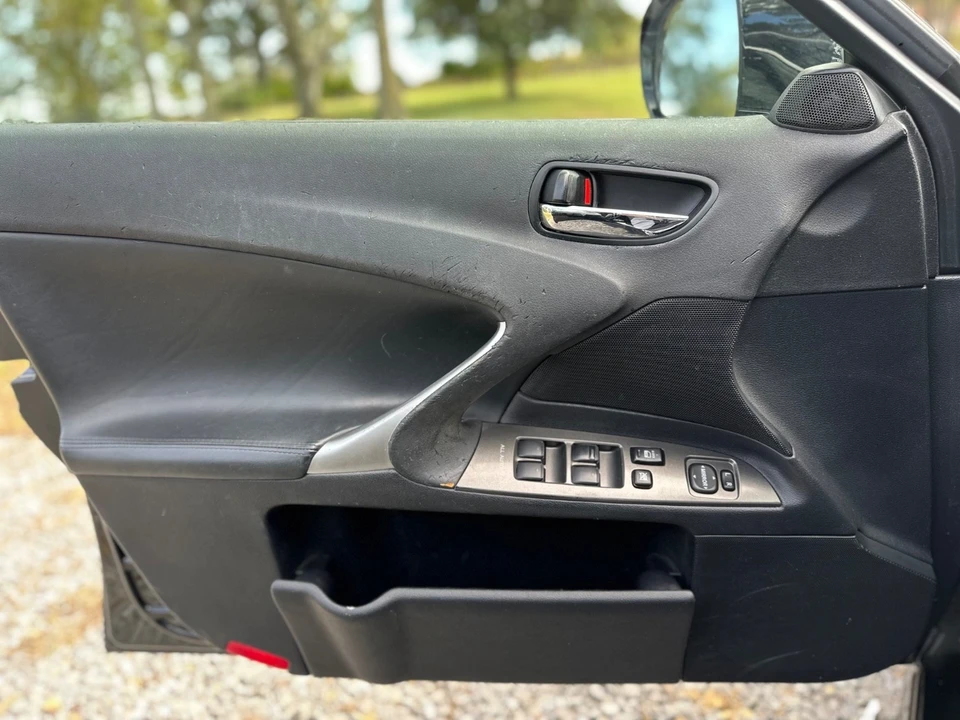 2006 Lexus IS 1st Gen - Image 13 of 21