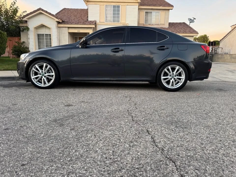 2006 Lexus IS 2nd Gen - Image 4 of 8