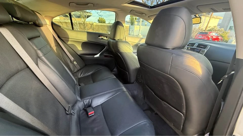 2006 Lexus IS 2nd Gen - Image 13 of 16