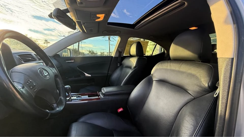 2006 Lexus IS 2nd Gen - Image 14 of 16