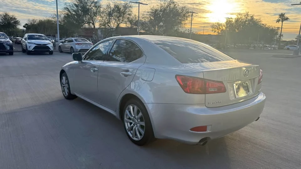 2006 Lexus IS 2nd Gen - Image 5 of 16