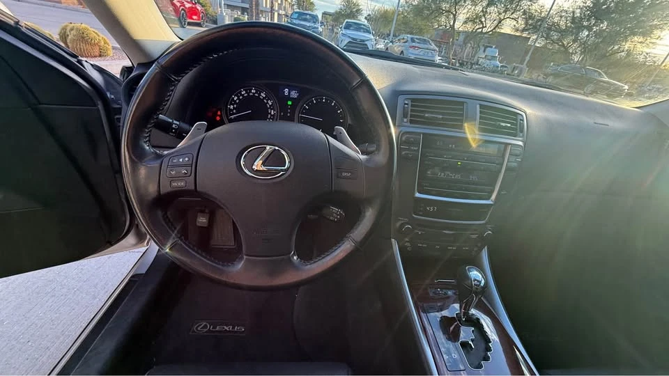 2006 Lexus IS 2nd Gen - Image 15 of 16