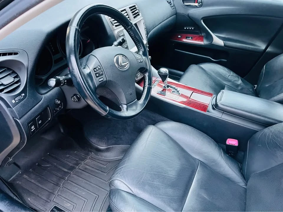 2006 Lexus IS 2nd Gen - Image 17 of 18