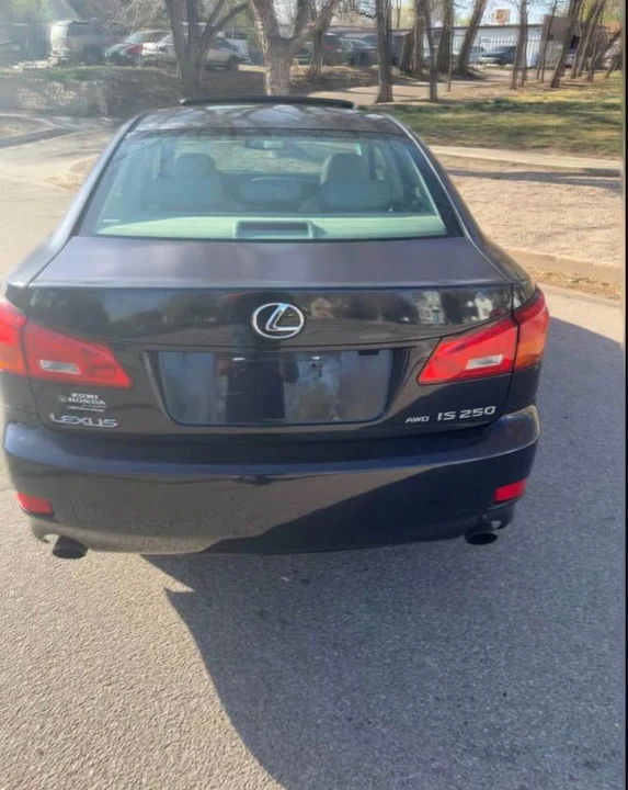 2006 Lexus IS 2nd Gen - Image 2 of 7