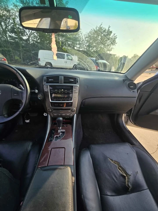 2006 Lexus IS 2nd Gen - Image 8 of 14