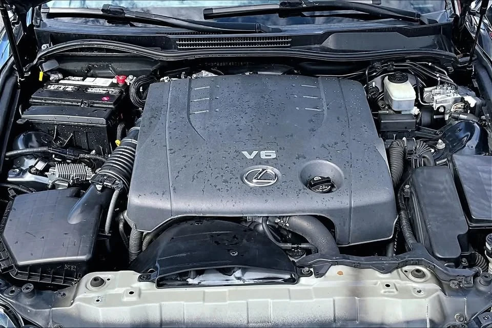 2006 Lexus IS 2nd Gen - Image 5 of 9