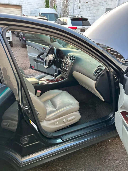 2006 Lexus IS 2nd Gen - Image 5 of 13