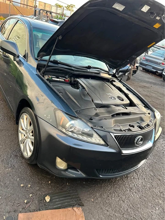 2006 Lexus IS 2nd Gen - Image 2 of 13