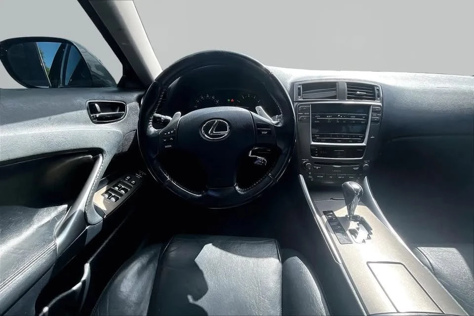 2006 Lexus IS 2nd Gen - Image 4 of 9