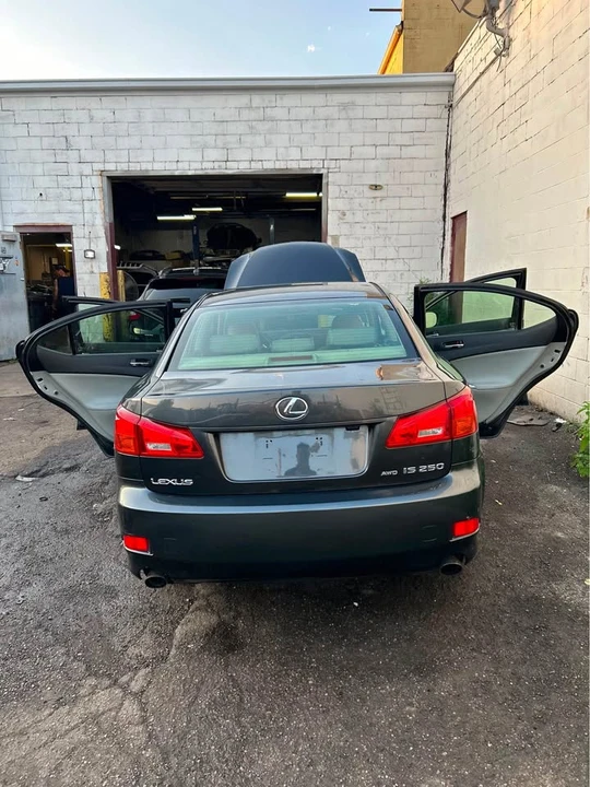 2006 Lexus IS 2nd Gen - Image 3 of 13