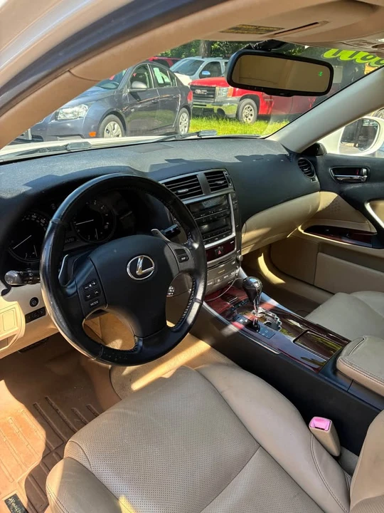2006 Lexus IS 2nd Gen - Image 15 of 20