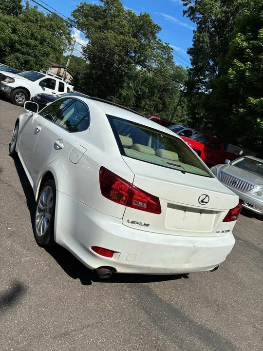 2006 Lexus IS 2nd Gen - Image 10 of 20