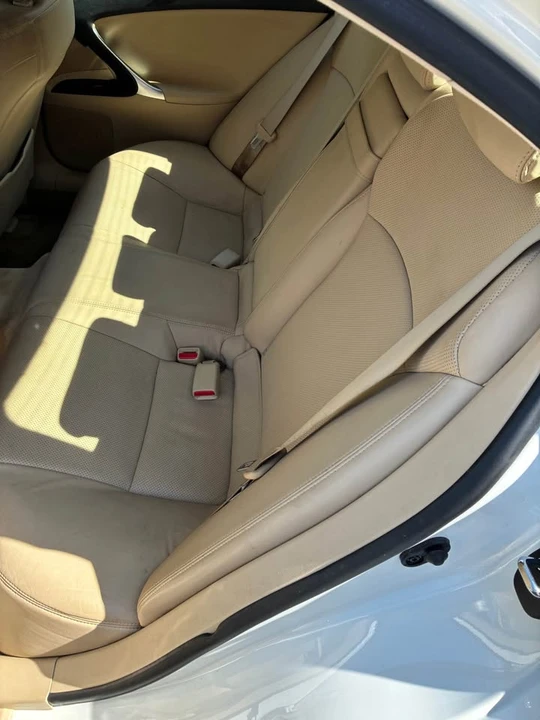 2006 Lexus IS 2nd Gen - Image 11 of 20