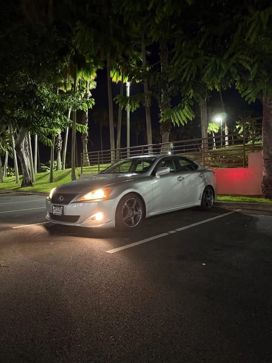 2006 Lexus IS 2nd Gen - Image 10 of 16