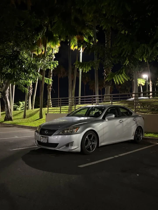 2006 Lexus IS 2nd Gen - Image 9 of 16