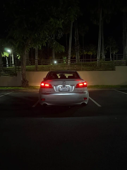 2006 Lexus IS 2nd Gen - Image 12 of 16