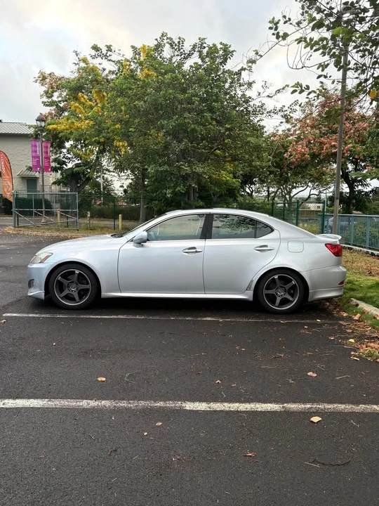 2006 Lexus IS 2nd Gen - Image 5 of 16