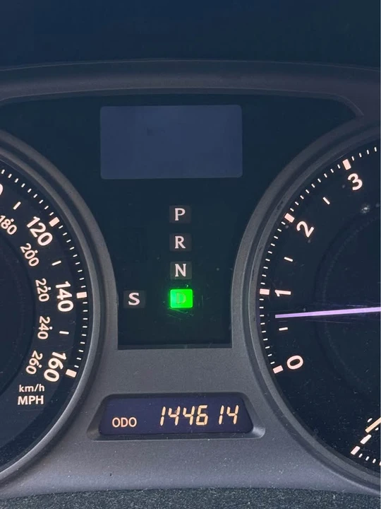 2006 Lexus IS 2nd Gen - Image 2 of 8