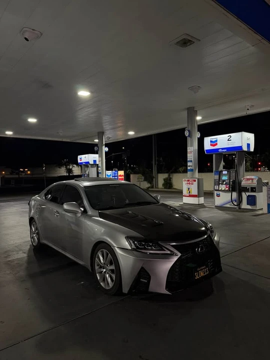 2006 Lexus IS 2nd Gen - Image 2 of 5