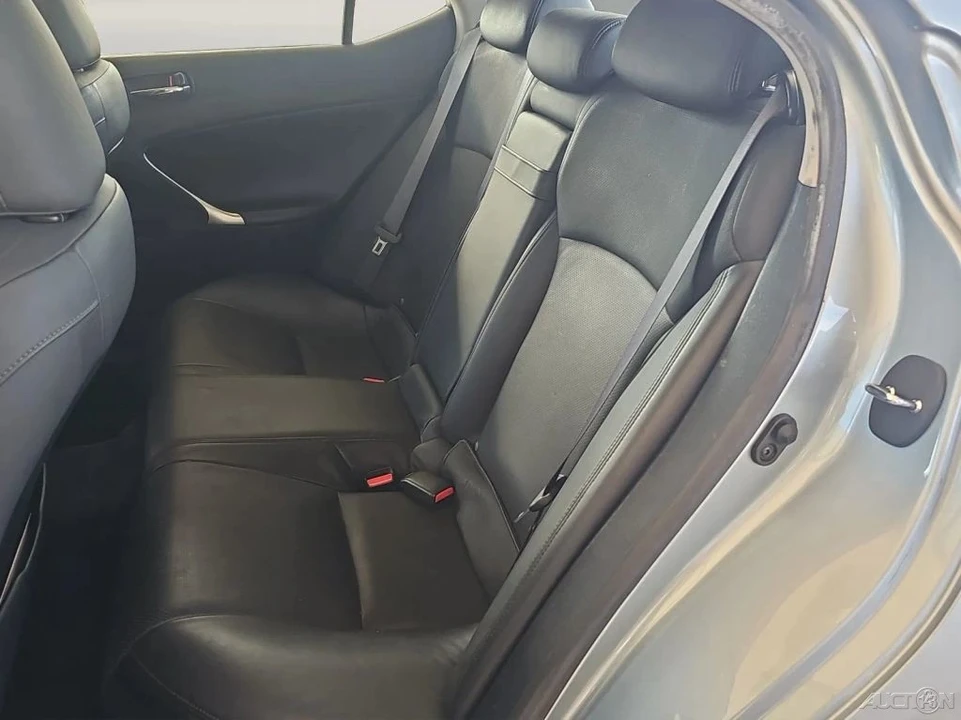 2006 Lexus IS 2nd Gen - Image 14 of 21