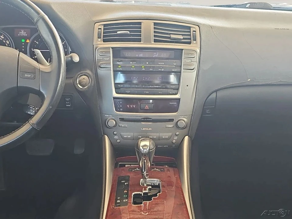 2006 Lexus IS 2nd Gen - Image 16 of 21