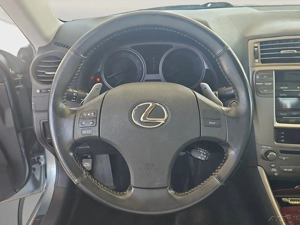 2006 Lexus IS 2nd Gen - Image 9 of 21