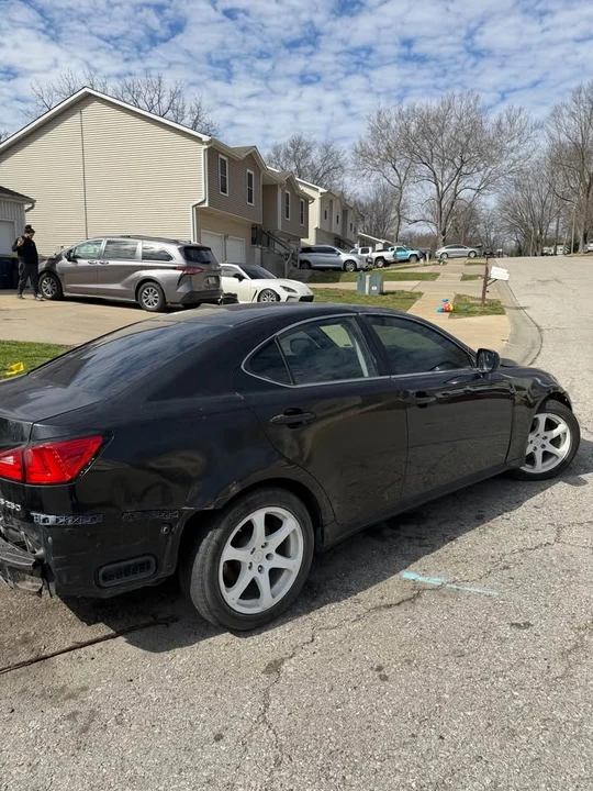 2006 Lexus IS 2nd Gen - Image 2 of 4