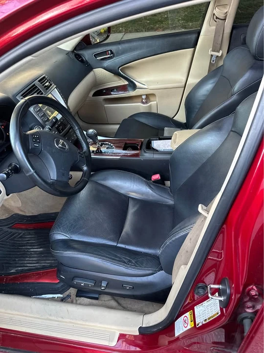 2006 Lexus IS 2nd Gen - Image 4 of 10