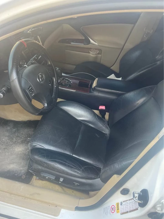 2006 Lexus IS 2nd Gen - Image 7 of 12
