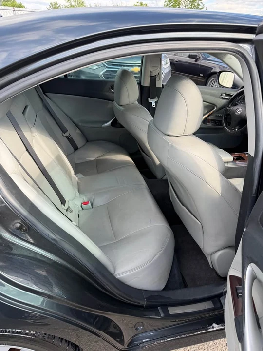 2006 Lexus IS 2nd Gen - Image 7 of 10