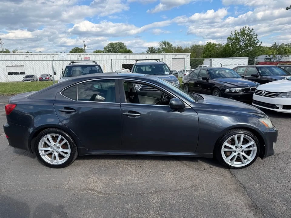 2006 Lexus IS 2nd Gen - Image 3 of 10