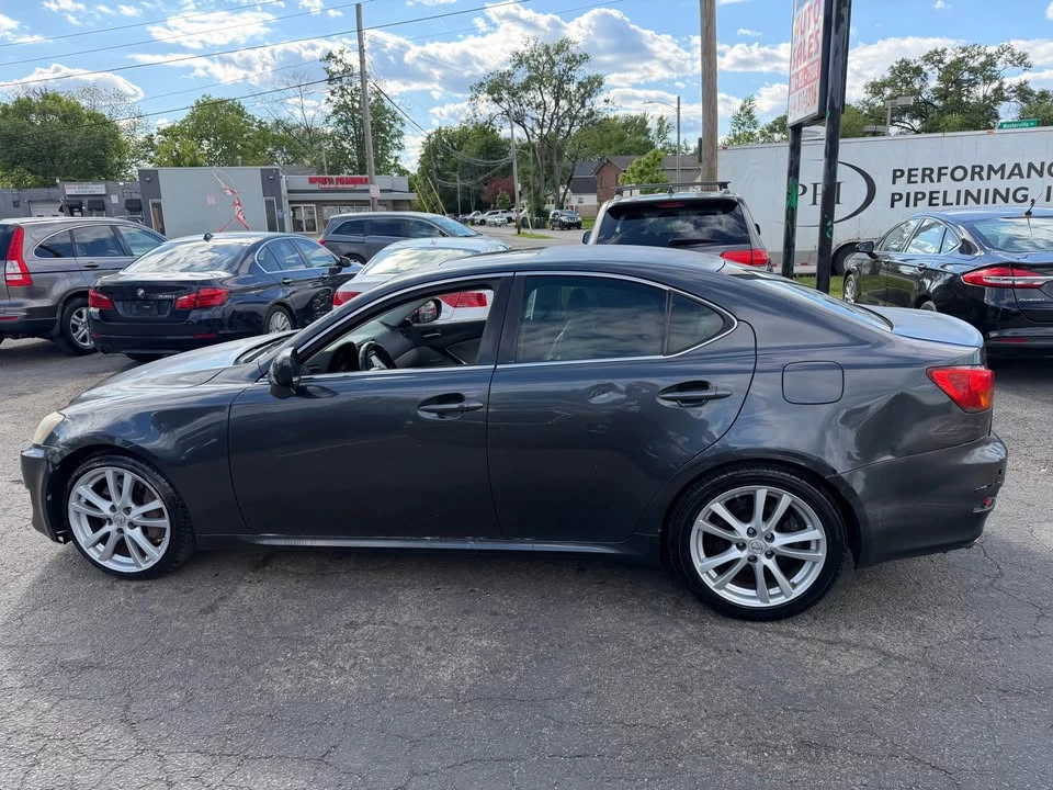 2006 Lexus IS 2nd Gen - Image 4 of 10