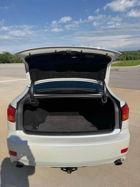 2006 Lexus IS 2nd Gen - Image 4 of 6