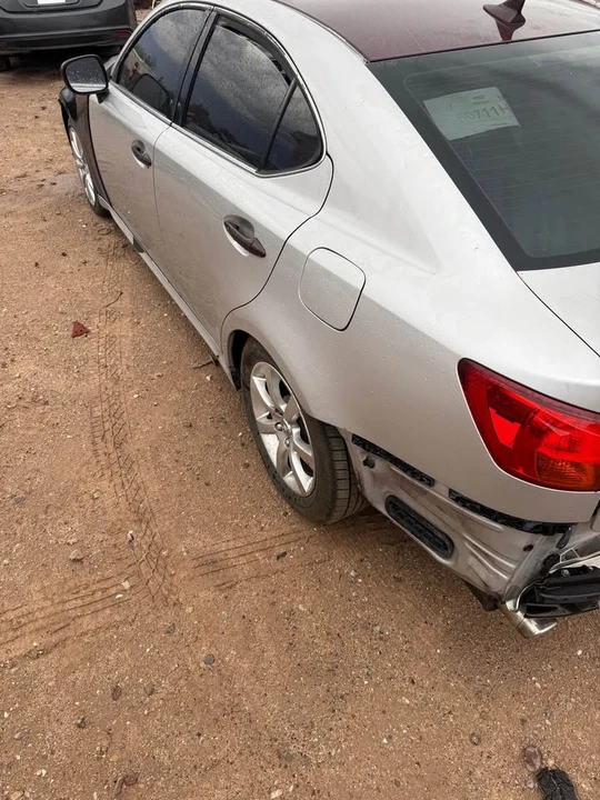 2006 Lexus IS 2nd Gen - Image 6 of 10