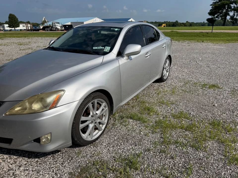 2006 Lexus IS 2nd Gen - Image 2 of 10