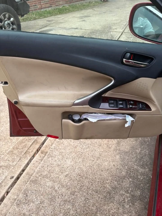 2006 Lexus IS 2nd Gen - Image 5 of 8