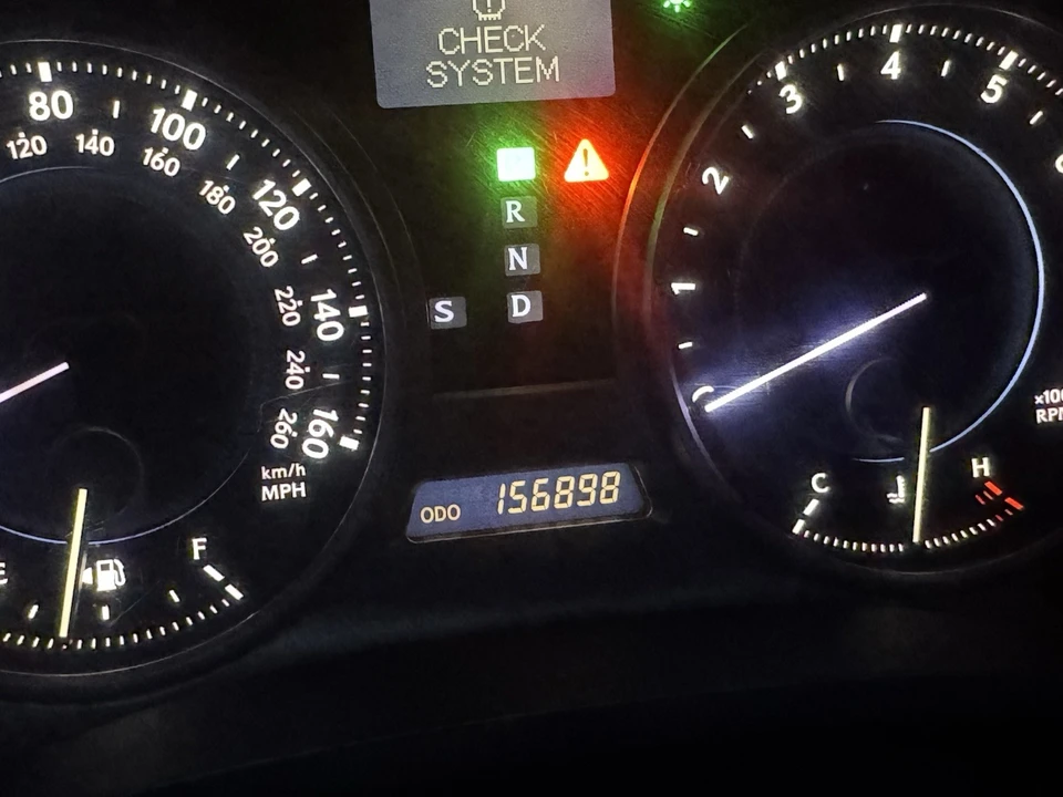 2006 Lexus IS 2nd Gen - Image 10 of 11