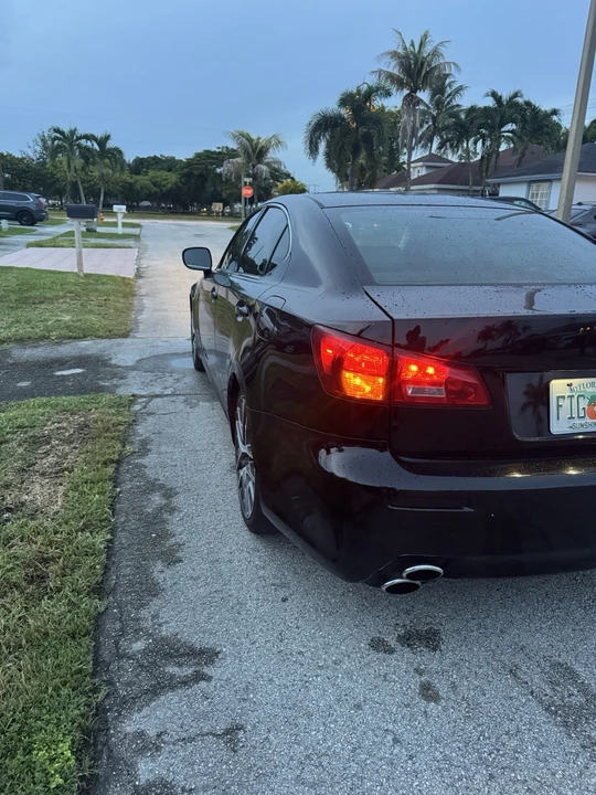 2006 Lexus IS 2nd Gen - Image 9 of 11