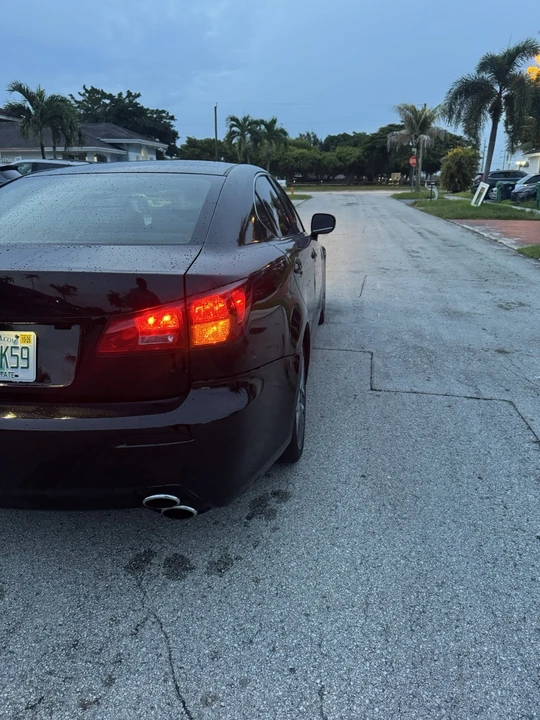 2006 Lexus IS 2nd Gen - Image 8 of 11