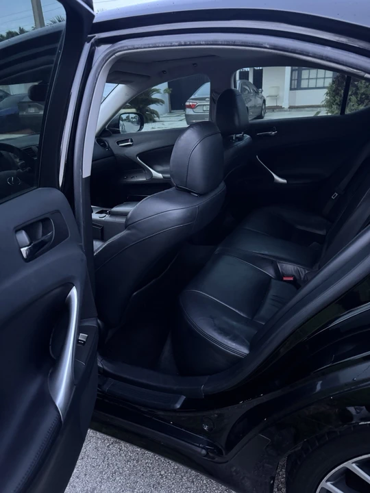 2006 Lexus IS 2nd Gen - Image 6 of 11