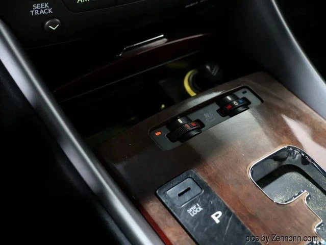 2006 Lexus IS 2nd Gen - Image 18 of 30