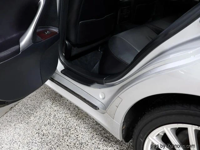 2006 Lexus IS 2nd Gen - Image 23 of 30