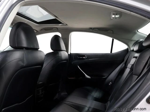 2006 Lexus IS 2nd Gen - Image 14 of 30