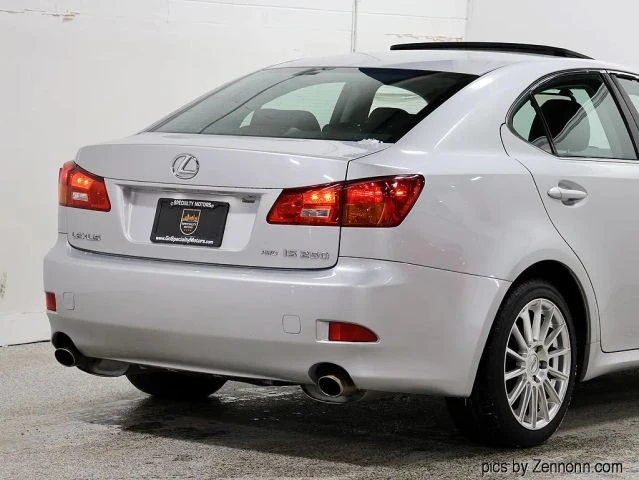 2006 Lexus IS 2nd Gen - Image 9 of 30