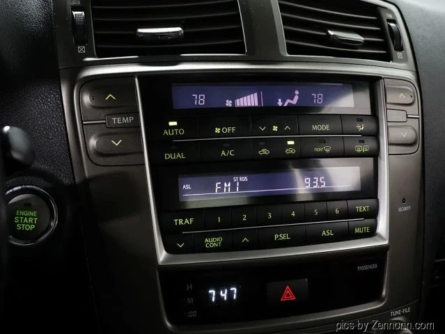 2006 Lexus IS 2nd Gen - Image 16 of 30