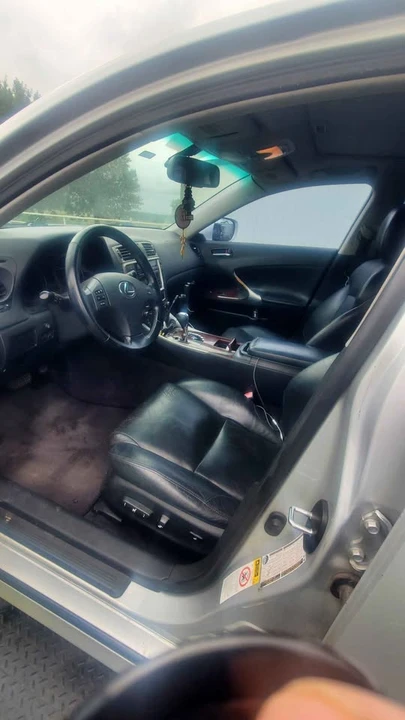 2006 Lexus IS 2nd Gen - Image 6 of 7