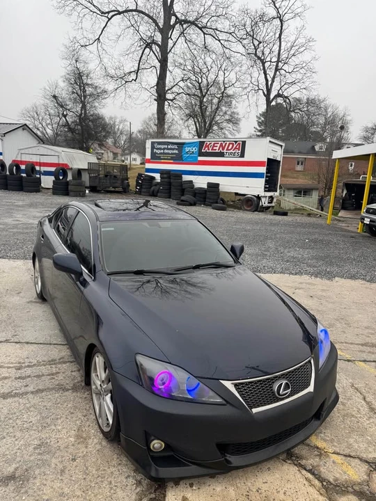 2006 Lexus IS 2nd Gen - Image 2 of 5