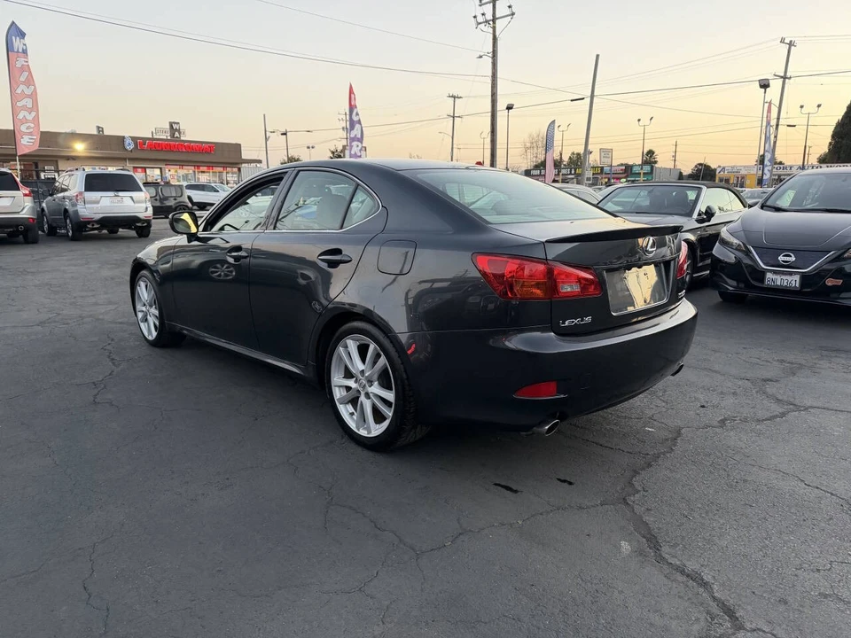 2006 Lexus IS 2nd Gen - Image 4 of 17