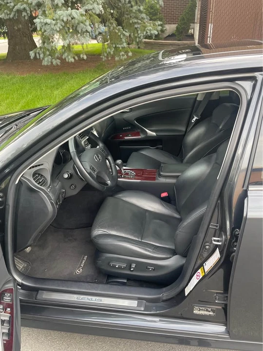 2006 Lexus IS 2nd Gen - Image 8 of 9